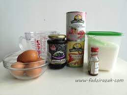 Masukkan gula ke dalam periuk dengan 1 sudu besar air. Resepi Puding Karamel Mudah