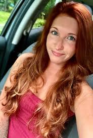 She's one hot red head !!! Shannon O'Clair🥰