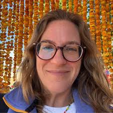 Hi everyone. I'm looking for recommendations for an escrow company you had  used recently. Gracias