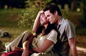 Whether you care to admit it or not, everyone loves a good romance. 30 Most Romantic Movies Ever Romantic Movie Scenes Romance Movies Walk To Remember