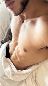 mirko di giulio| TOP 1.2% OF on X: Im alone in the bed, do you want to  come?💦 Im waiting for you on my 🤍💙👇🏻 t.coNGI1nywiiH  t.cos4lfSlQv6j  X