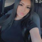 Alicia Crom's Instagram, Twitter & Facebook