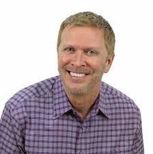 Daniel Pringle's Instagram, Twitter & Facebook