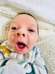 ✨SECRET SANTA‼️ Let's get our Secret Santa going! Some might be struggling  bills, some might need help with Christmas, someone might just need a  coffee to get through the day! Send what