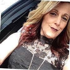 Tracy Edinger's Instagram, Twitter & Facebook