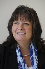 Lesley Sewell's Instagram, Twitter & Facebook