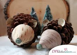 Basteln Mit Tannenzapfen Die 15 Schonsten Diy Bastelideen Palette Weihnachtsbaum Tannenzapfen Und Tannenzapfen Dekor