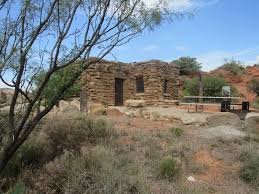 Come enjoy your stay with stunning views of palo duro canyon from our modern mini cabin! Palo Duro Canyon State Park
