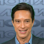 Após rejeitar a Globo, jornalista Sergio Aguiar é ignorado por diretor da  emissora na rua e verdade vem à tona