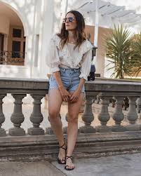 Phoebe catess perfectly curvaceous figure is a thing of pleasurable. It Took All Summer But I Finally Found The Perfect Sandals Cue The Rain Not Kidding The Forecast Is All Showers Wearing The Phoebe Tkees Sandals