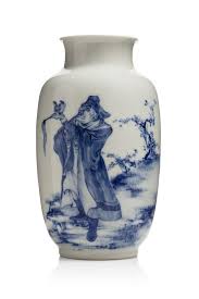 Chine Xxe Siecle Wang Bu 1898 1968 Attribue A Vase En Porcelaine A Decor Bleu Et Blanc Representant Le Personnage Ji Vase En Porcelaine Art Japonais Chine