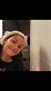 ela foi de vampira de improviso e ficou belíssima! #maggielindemann  #_gaslight #twitch #twitchclips #twitchstreamer #stream #streamer #cosplay  #halloweencostume @Maggie Lindemann