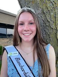 Meet the 2023 Green County Dairy Queens