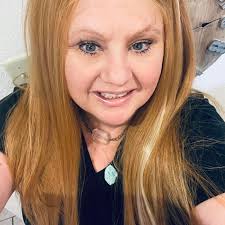 Hey guys! Im wanting to get my lips done.. Are there any licensed  individuals you guys recommend? Needle Work Only😊