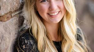 Beauty queens get their hands dirty for Shodair