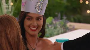 Love Island S Luke T Makes Fairy Tale Themed Proposal To Siannise