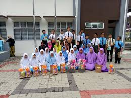 Stesen terdekat untuk ke smk kompleks klia adalah: Pusat Sumber Smk Kompleks Tok Adis