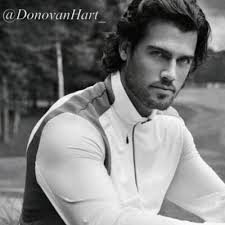 Donovan Hart (@DonovanHart_)