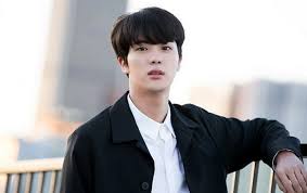 Ayah, ibu, dan satu orang adik perempuan. Viral Momen Jin Bts Pamit Ibunda Pulang Di Pernikahan Kakaknya Netizen Penasaran Ini