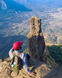 Jivdhan Fort to Khadaparsi Valley ...