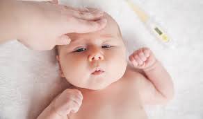 In folgenden fällen sollte eine (vermeintliche) erkältung bei säugling und kleinkind (oder älterem kind) aber sicherheitshalber ärztlich begutachtet werden: Baby Erkaltung Das Hilft Wenn Das Baby Husten Schnupfen Fieber Hat