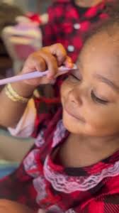 She reminded me so much of Miss Lippy from Billy madison when she painted  the glue