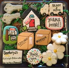House Sale Moving Decorated Sugar Cookies By I Am The Cookie Lady Sugar Cookies Decorated Cookie Decorating Sugar Cookies