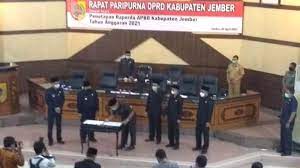 Bupati boyolali dan ketua dprd kabupaten boyolali menyepakati rancangan peraturan daerah (ranperda) kabupaten boyolali tentang anggaran pendapatan dan belanja daerah (apbd) kabupaten boyolali tahun anggaran 2021. Apbd Kabupaten Malinau 2021 Apbd Kabupaten Malinau 2021 Tower Bts Yang Dibangun Indeks Pembangunan Manusia Kabupaten Malinau 2019 Yoshuic