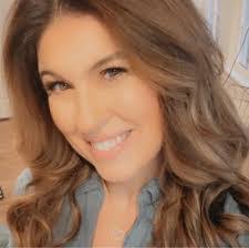 Kimberly Fore's Instagram, Twitter & Facebook