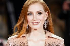 Della Chastain's Instagram, Twitter & Facebook