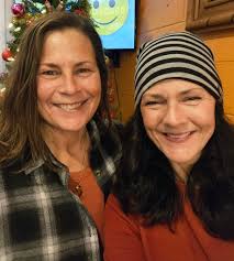 The holidays are also for holiday luncheons, holiday parties, celebrating  milestone birthdays and meeting sister friends for dinner and cocktails  🎉🎊🎁