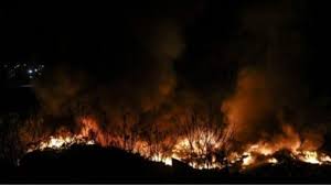 Η εστία της φωτιάς εντοπίζεται στην τοποθεσία κόρθι άνδρου και για. Koinwnia Andros Fwtia Sthn Perioxh Stenies Naxos Press H Oloklhrwmenh Hlektronikh Efhmerida Na3oy Mikrwn Kykladwn Kykladwn