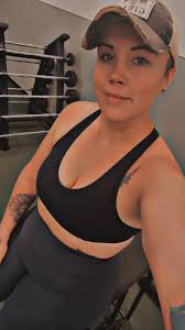 Was super confident in my ability to hip thrust 120 lbs until I looked to  my left to see someone thrusting 270 like it was nothing 🥵