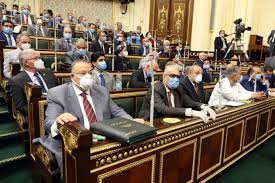 رئيس البرلمان المصري يحظر المأكولات والمشروبات واستخدام الهاتف داخل القاعة  - صحيفة وطن - الأرشيف