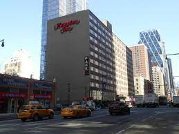 8th avenue & west 52nd street bus stop is 100 metres away from the. Fachada Principal Picture Of Hampton Inn Manhattan Times Square North New York City Tripadvisor