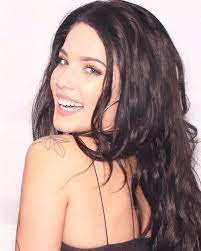 From her teal long locks, to several short, yet bright colored cuts, halsey's hair has seen several different evolutions over the past few years. Eyecandyhoney Long Hair Styles Hair Styles Beauty