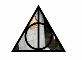 Ces reliques réunissent trois objets : Blog De Hp7 The Deathly Hallows Hp7 The Deathly Hallows Skyrock Com