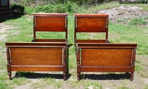 Antique Pair Kindel Oxford Solid Mahogany Twin Sleigh Beds Vintage Bedroom Set Twin Sleigh Bed Vintage Bedroom Sets Sleigh Beds