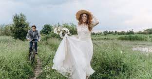 Dieser pinnwand folgen 1053 nutzer auf pinterest. Boho Brautkleid Die 10 Schonsten Hochzeitskleider Im Boho Stil