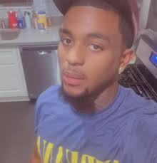 I spy Dee Dee Lincoln at the end! This is a great group. Cheers to 2025!