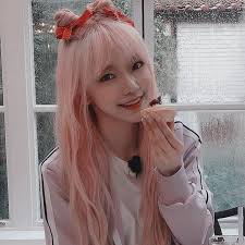 Imagines Kpop Girlgroups X Fem Reader On Hold In 2020 Girl Icons Kpop Girls Girl