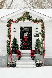 If you are looking to make some of the best holiday decor around, think diy christmas decorations this year. 17 Christmas Porch Front Door Decorating Ideas