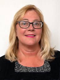 Pets can have health benefits for senior citizens who live alone