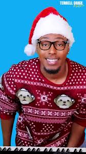 MERRY CHRISTMAS and happy holidays to you and your family!!🎄❤️💚  #theterrellshow #terrellgrice #pjmorton #merrychristmas #fyp