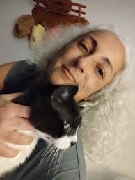 I take care of a feral colony. This is Ray. This is video of the first time  he ever really let me pet him. ❤