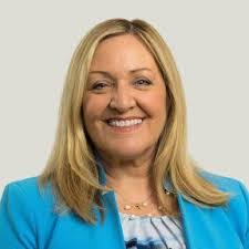 Carley Flores's Instagram, Twitter & Facebook