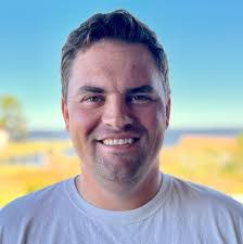 Eddie Mann's Instagram, Twitter & Facebook