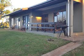 The Shack Self Catering Holiday Accommodation In Palm Beach South Coast Kzn See More On Https Www Wher Beach Accommodation Palm Beach Holiday Accommodation