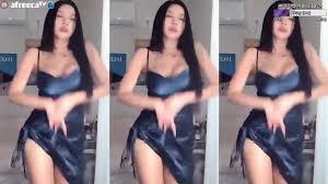 Donggeuran Hot Sexy Dancing - EPORNER