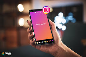 Upload a photo from your camera roll to the stories feature on the instagram app click the pen icon select your desired color with the color dropper tool or choose from the default color options How To Change The Background Color On Instagram Story